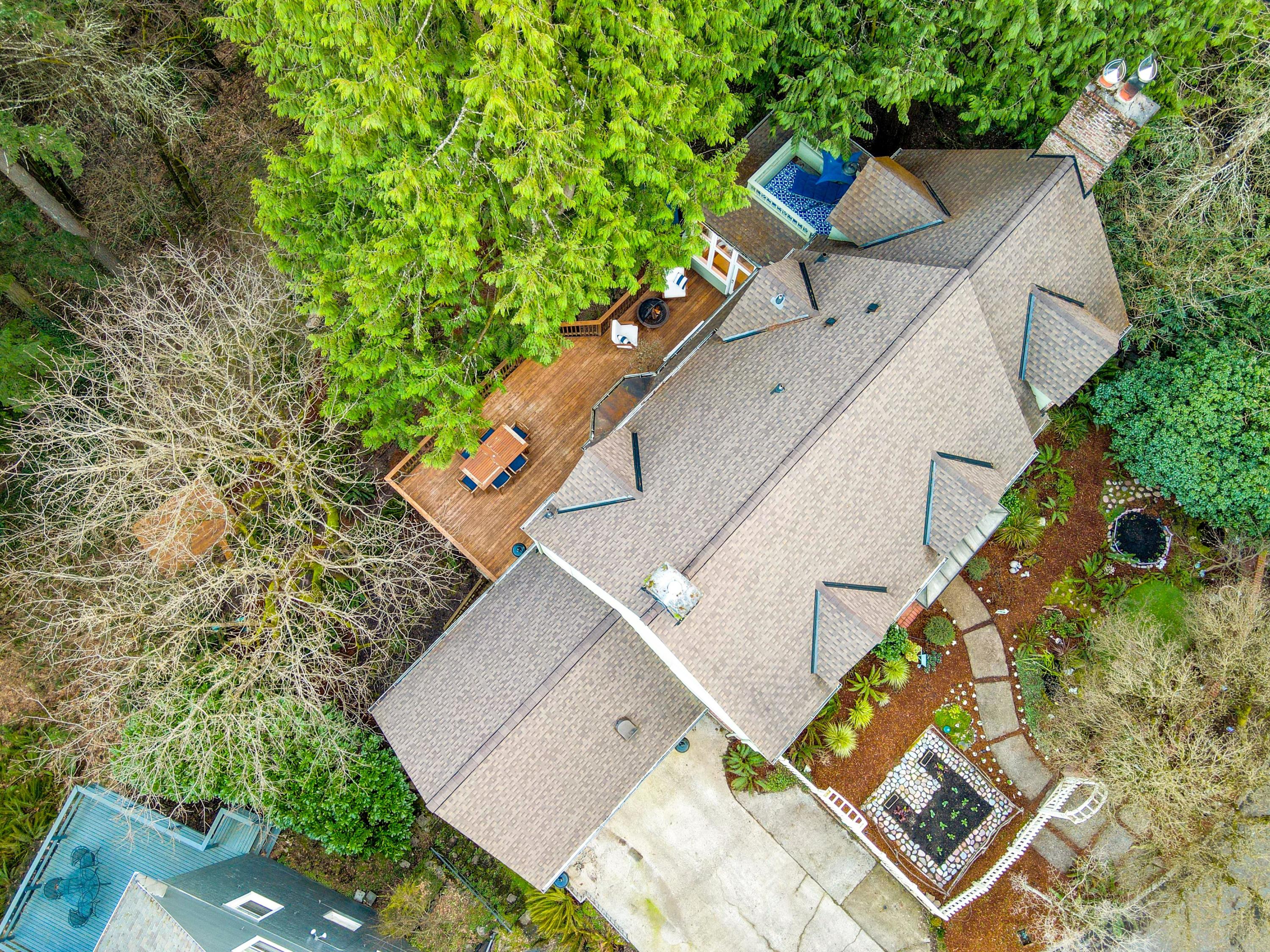 1880 Southwest Edgewood Road Portland, OR 97201 - Photo 29 of 31 29