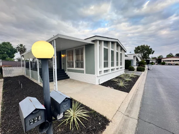 $99,700 | 2706 West Ashlan, Unit 223, Fresno, CA 93705