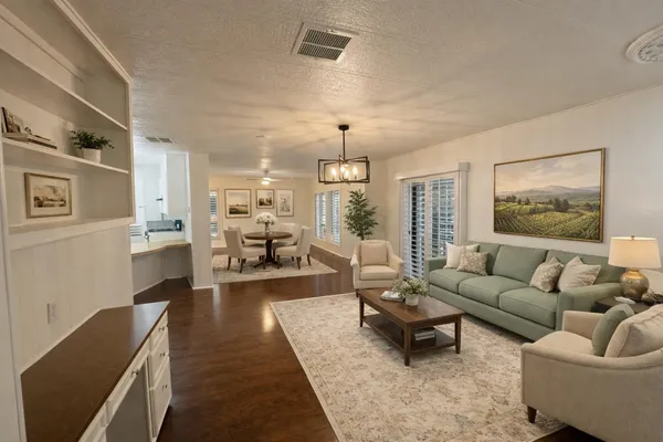 $99,700 | 2706 West Ashlan, Unit 223, Fresno, CA 93705