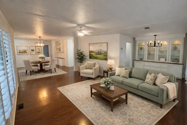 $99,700 | 2706 West Ashlan, Unit 223, Fresno, CA 93705