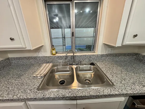 $99,700 | 2706 West Ashlan, Unit 223, Fresno, CA 93705