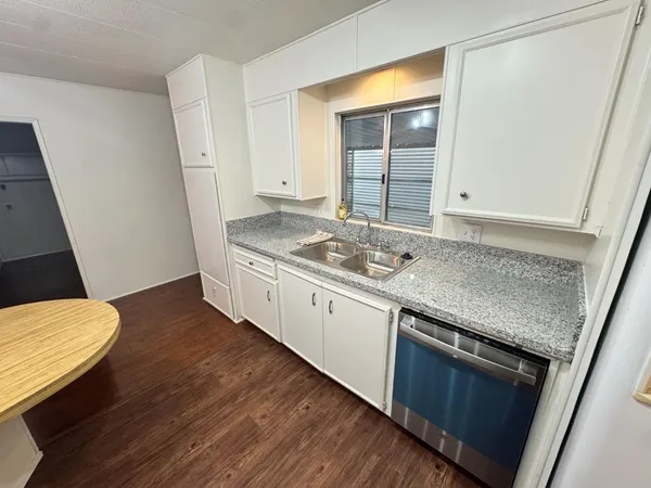 $99,700 | 2706 West Ashlan, Unit 223, Fresno, CA 93705