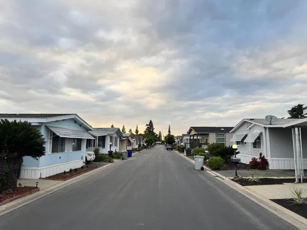 $99,700 | 2706 West Ashlan, Unit 223, Fresno, CA 93705