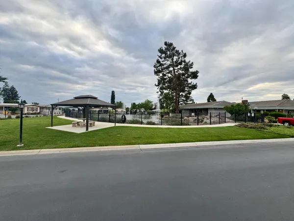 $99,700 | 2706 West Ashlan, Unit 223, Fresno, CA 93705
