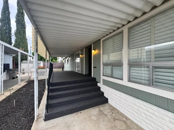 $99,700 | 2706 West Ashlan, Unit 223, Fresno, CA 93705