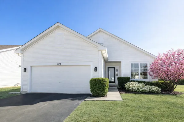 $415,000 | 721 Wellston Lane, Romeoville, IL 60446