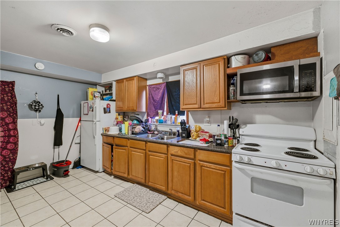 162 Lock Street Lockport City, NY 14094 - Photo 19 of 41