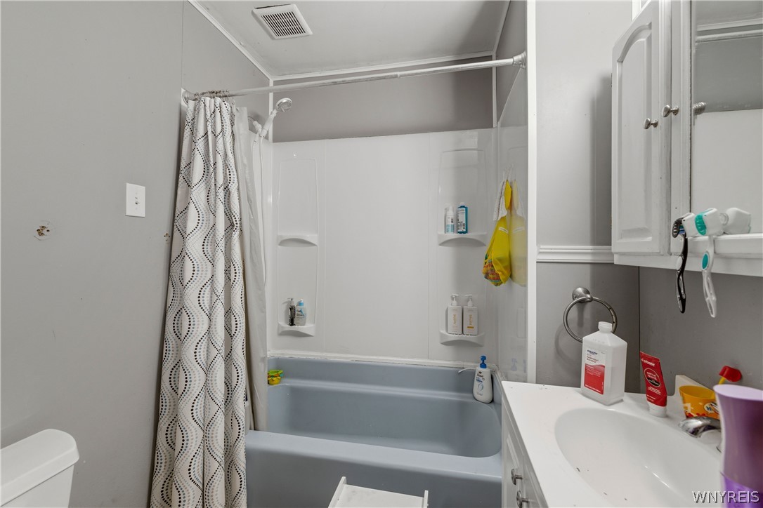 162 Lock Street Lockport City, NY 14094 - Photo 23 of 41