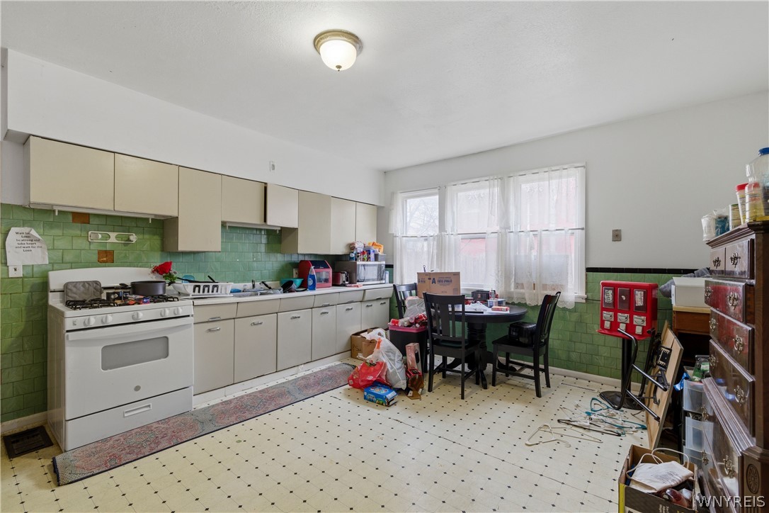 162 Lock Street Lockport City, NY 14094 - Photo 31 of 41