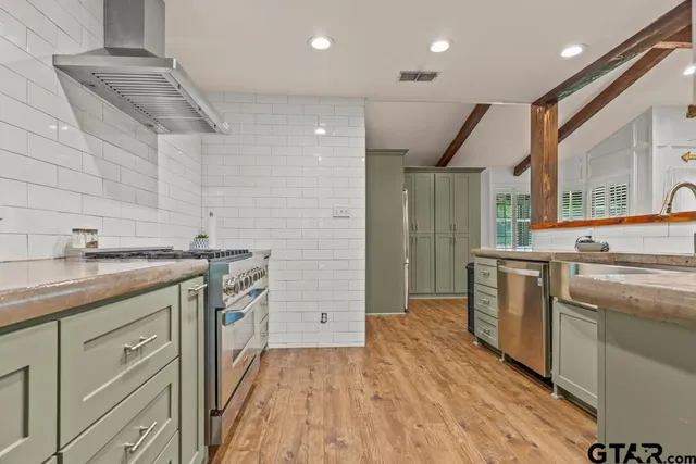 $299,900 | 1205 Dogwood Street, Gilmer, TX 75644