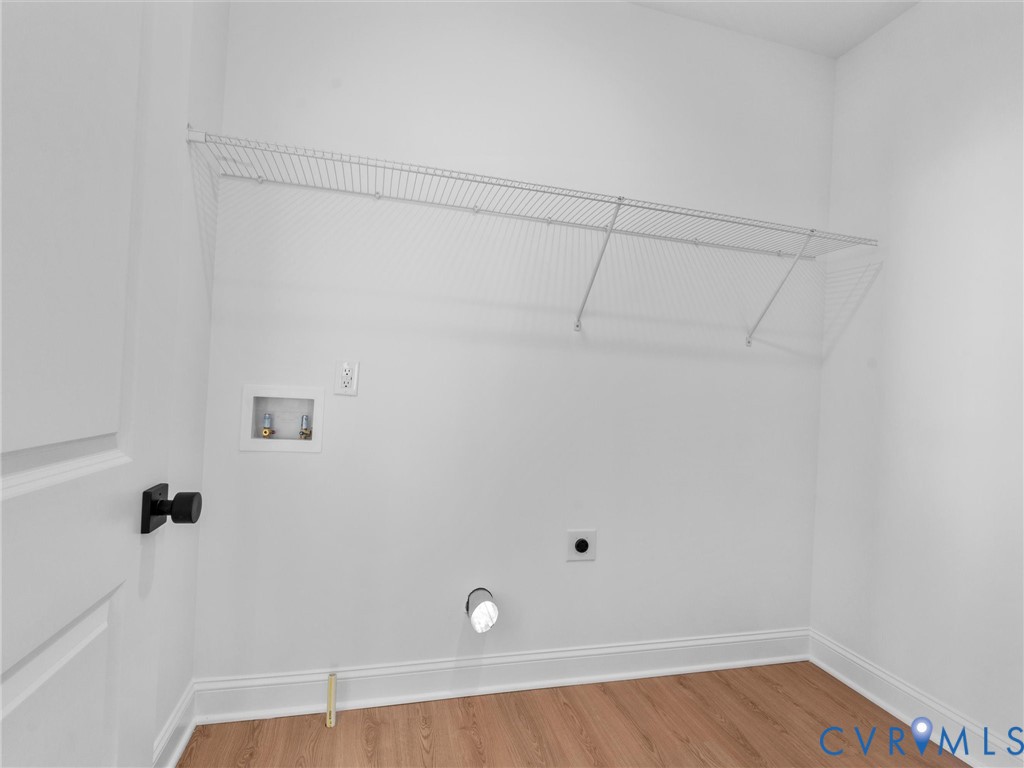 5500 Hemlock Road Quinton, VA 23141 - Photo 13 of 40 Laundry Room
