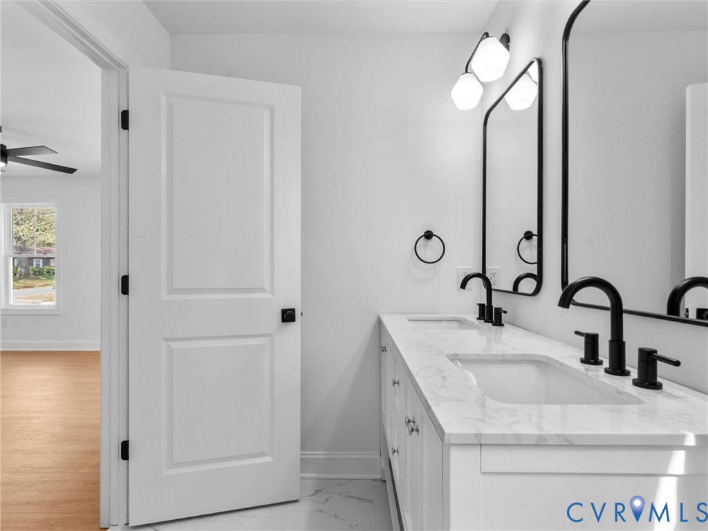 5500 Hemlock Road Quinton, VA 23141 - Photo 28 of 40 Master Bathroom