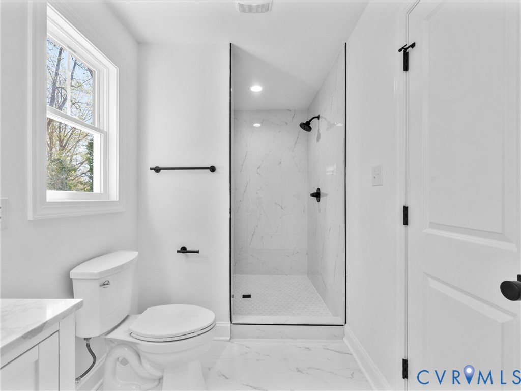 5500 Hemlock Road Quinton, VA 23141 - Photo 29 of 40 Master Bathroom