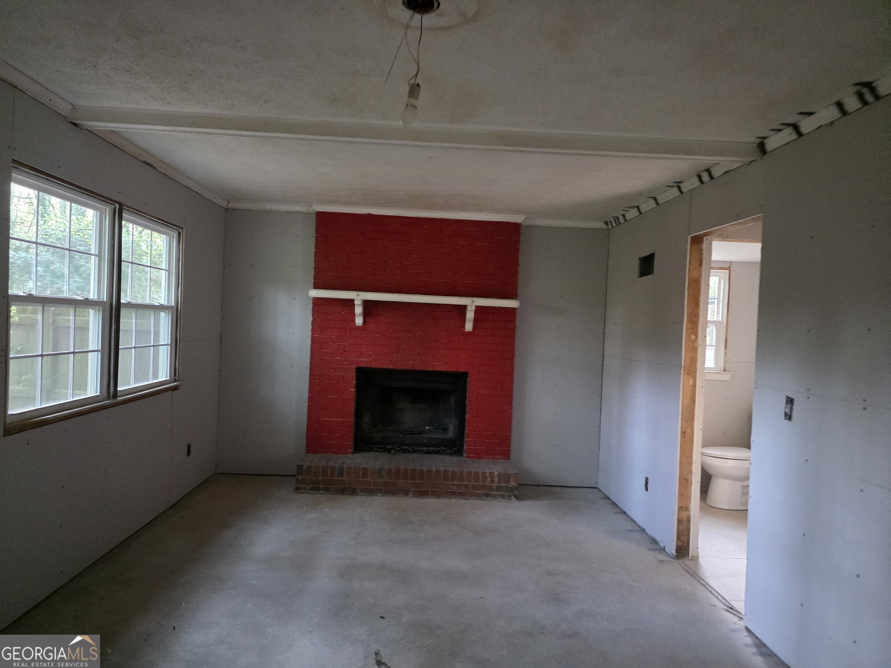5382 Rockbridge Road Southwest Stone Mountain, GA 30088 - Photo 11 of 19