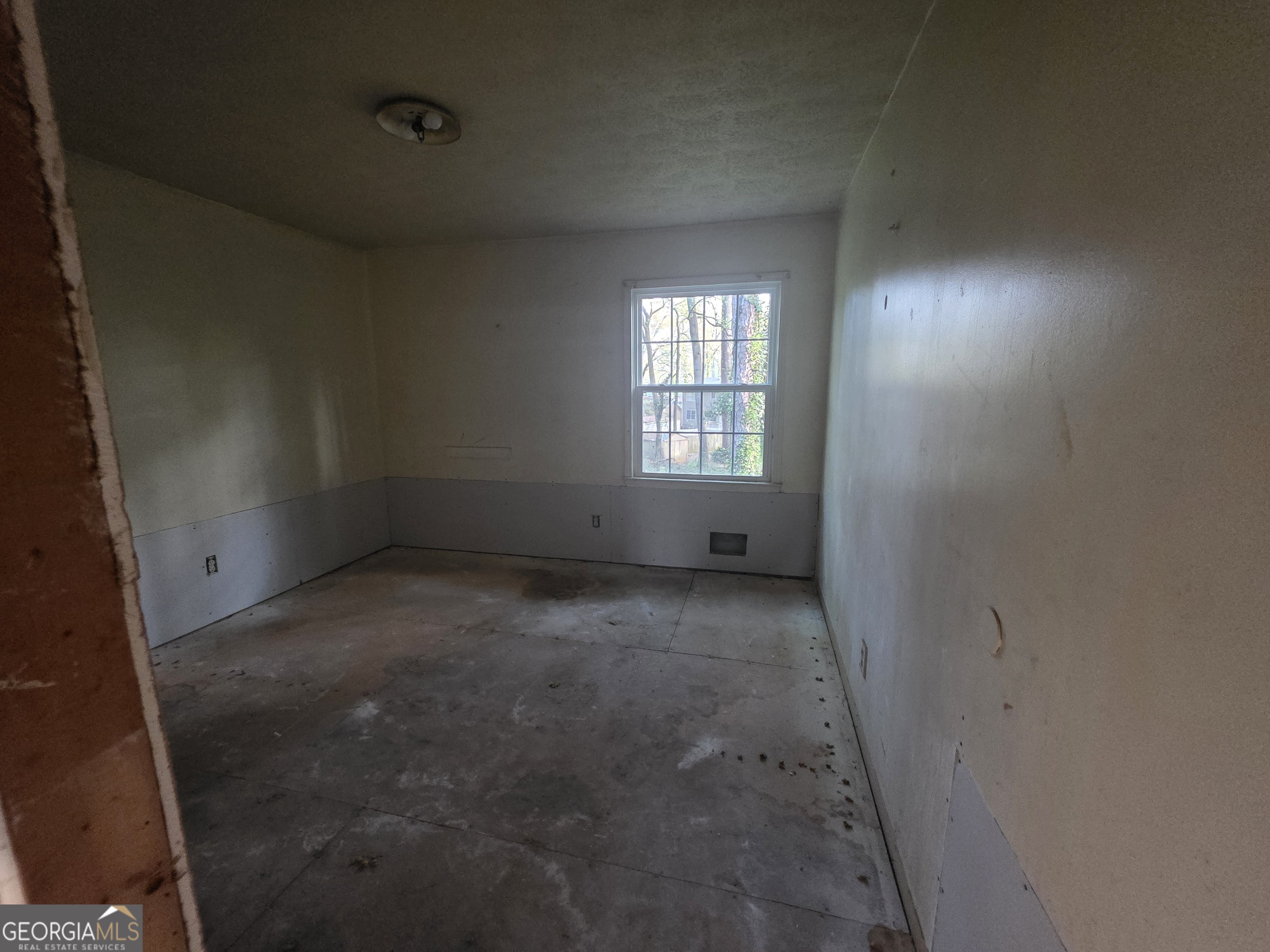 5382 Rockbridge Road Southwest Stone Mountain, GA 30088 - Photo 13 of 19