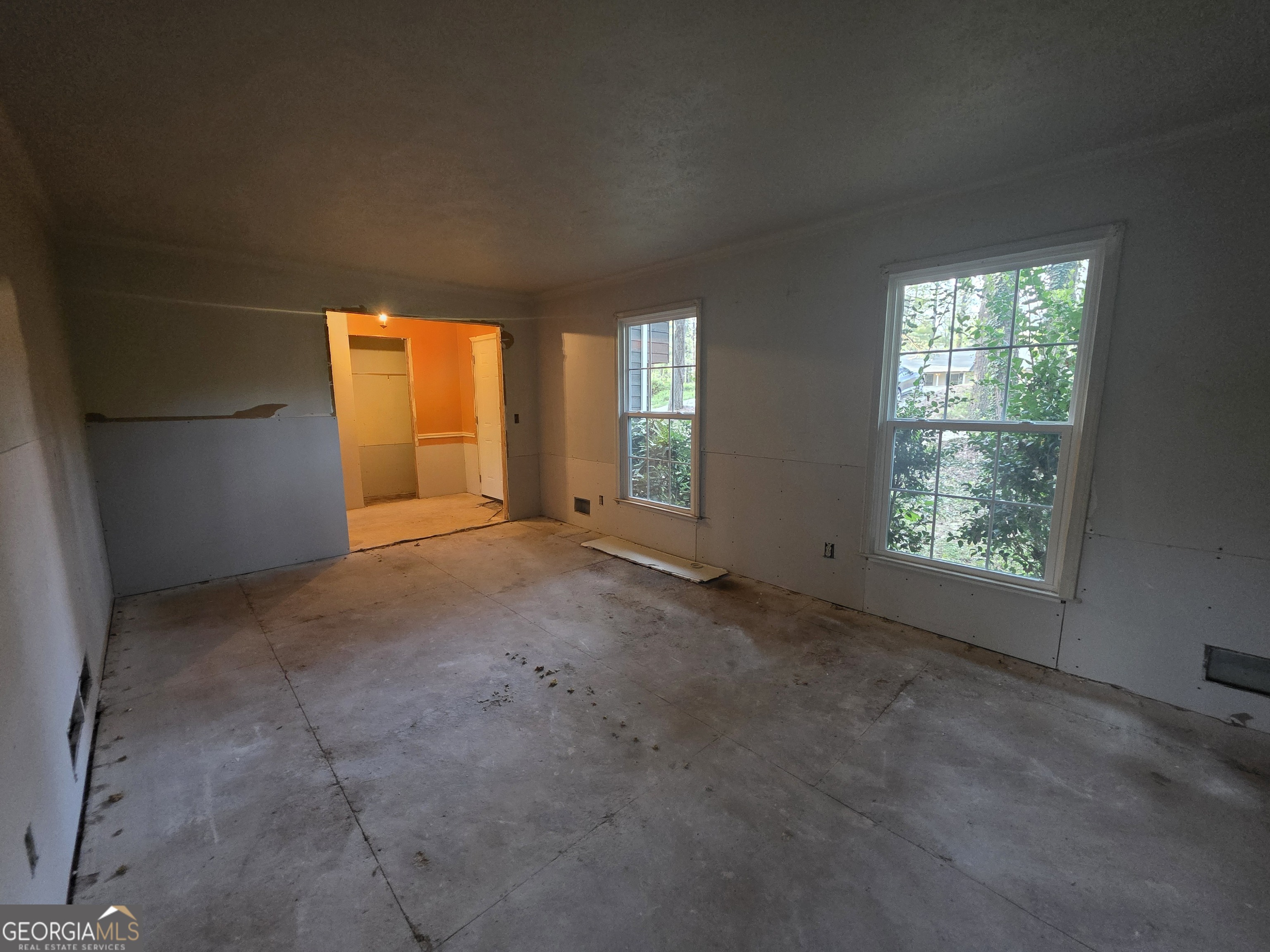 5382 Rockbridge Road Southwest Stone Mountain, GA 30088 - Photo 6 of 19