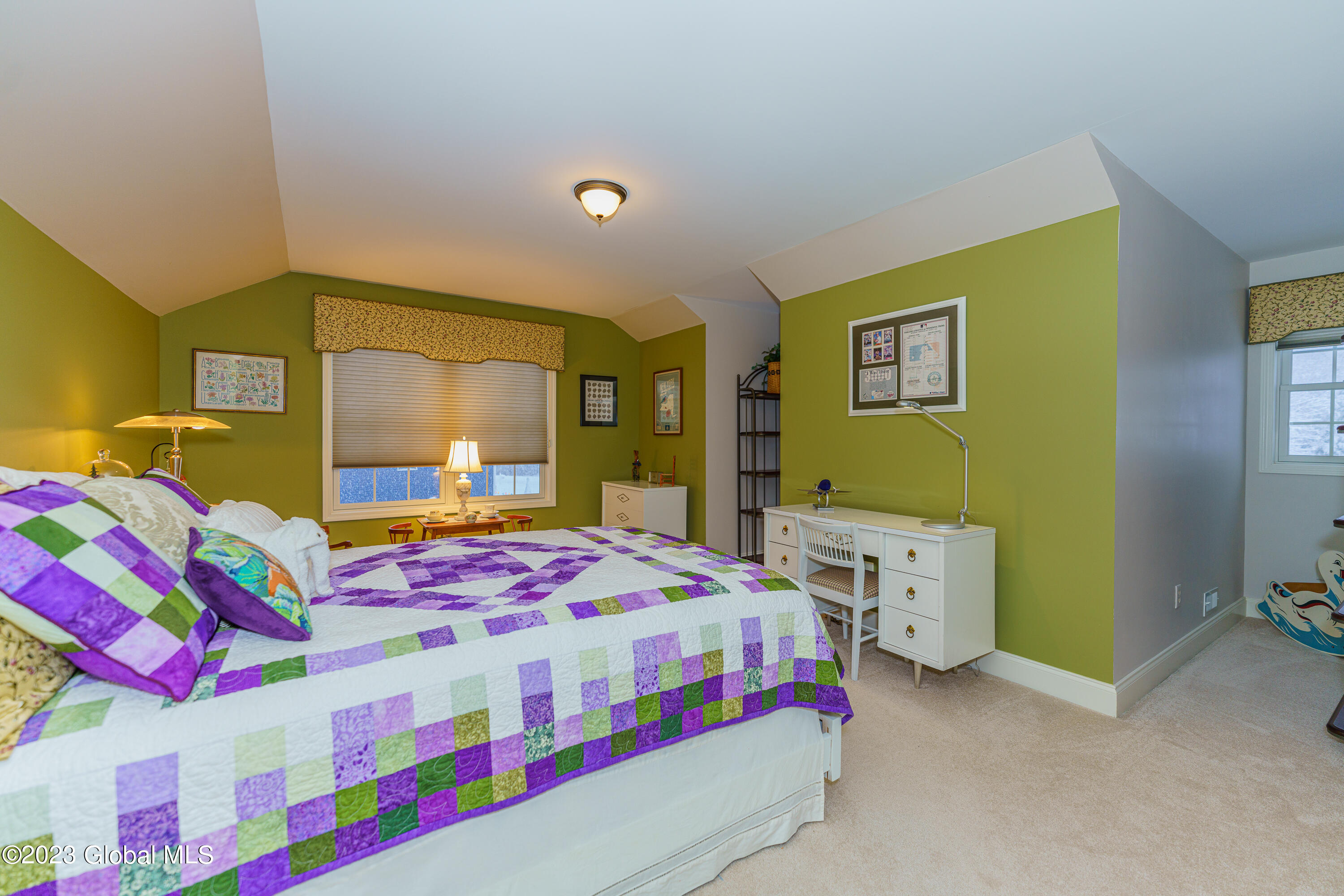 6281 Empire Avenue Guilderland, NY 12303 - Photo 13 of 24 4 lg bedrrom empire