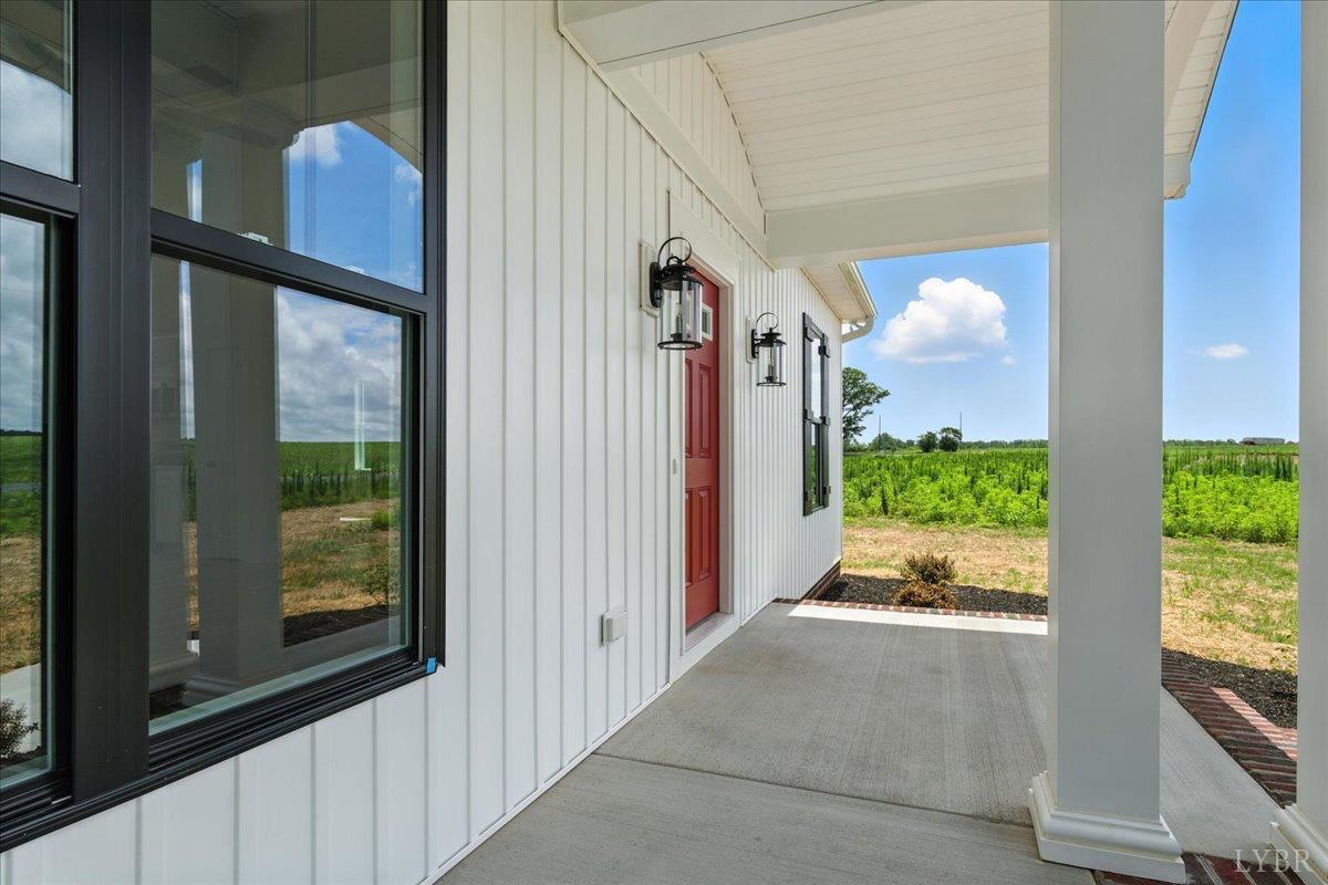 2140 Bent Creek Road Concord, VA 24538 - Photo 6 of 35 a view of a porch