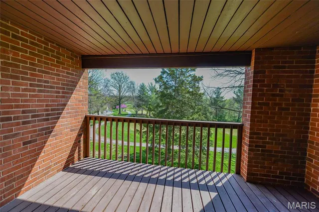 $362,000 | 590 Sarah Lane, Unit 303, St. Louis, MO 63141