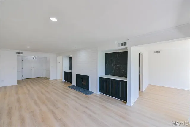 $362,000 | 590 Sarah Lane, Unit 303, St. Louis, MO 63141