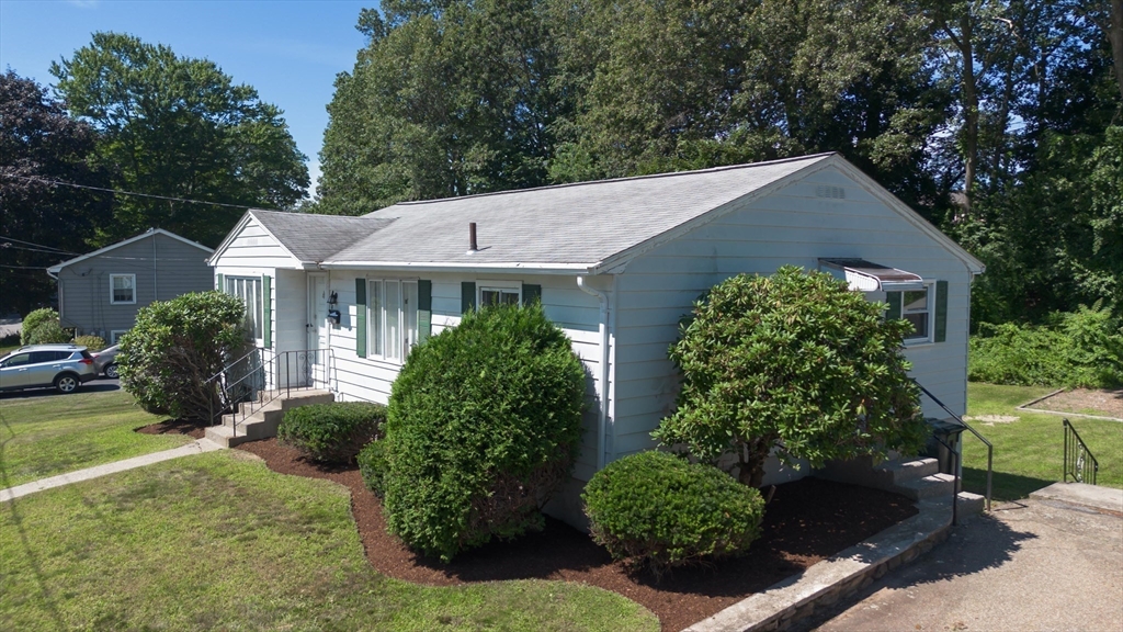 10 Rochelle Street Auburn, MA 01501 - Photo 3 of 23 Gallery Image 3