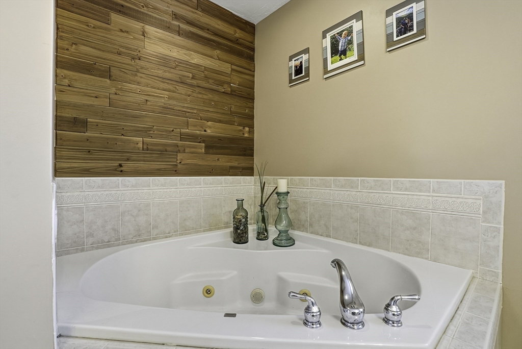 185 Prairie Street Northbridge, MA 01534 - Photo 32 of 42