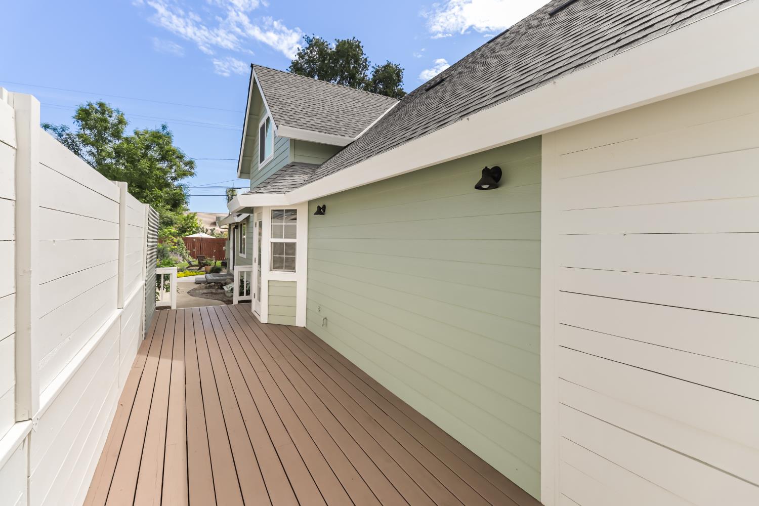 567 I Street Lincoln, CA 95648 - Photo 45 of 53 a view of a balcony with wooden floor