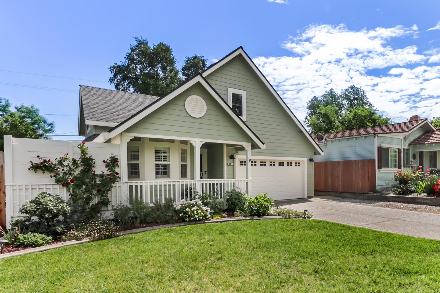 567 I Street Lincoln, CA 95648 - Photo 53 of 53 a front view of a house with garden