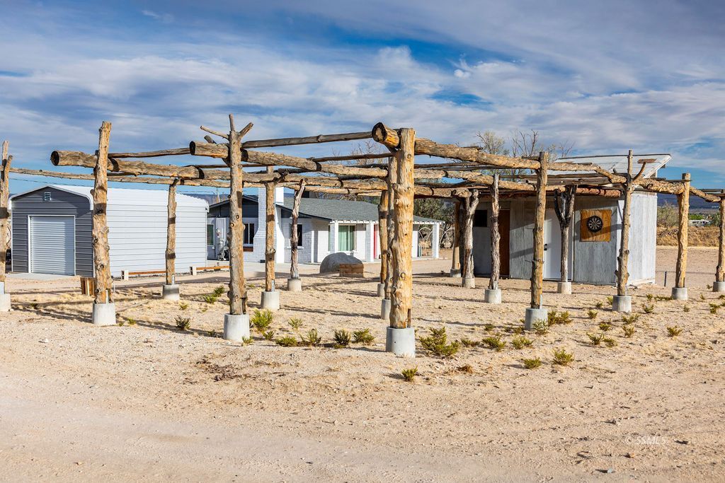 134 South Sierra View Street Ridgecrest, CA 93555 - Photo 40 of 43