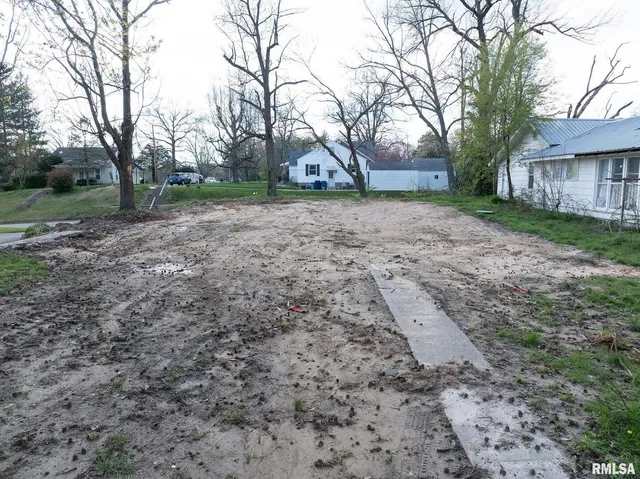 $5,500 | 704 North 8th Street, Mount Vernon, IL 62864