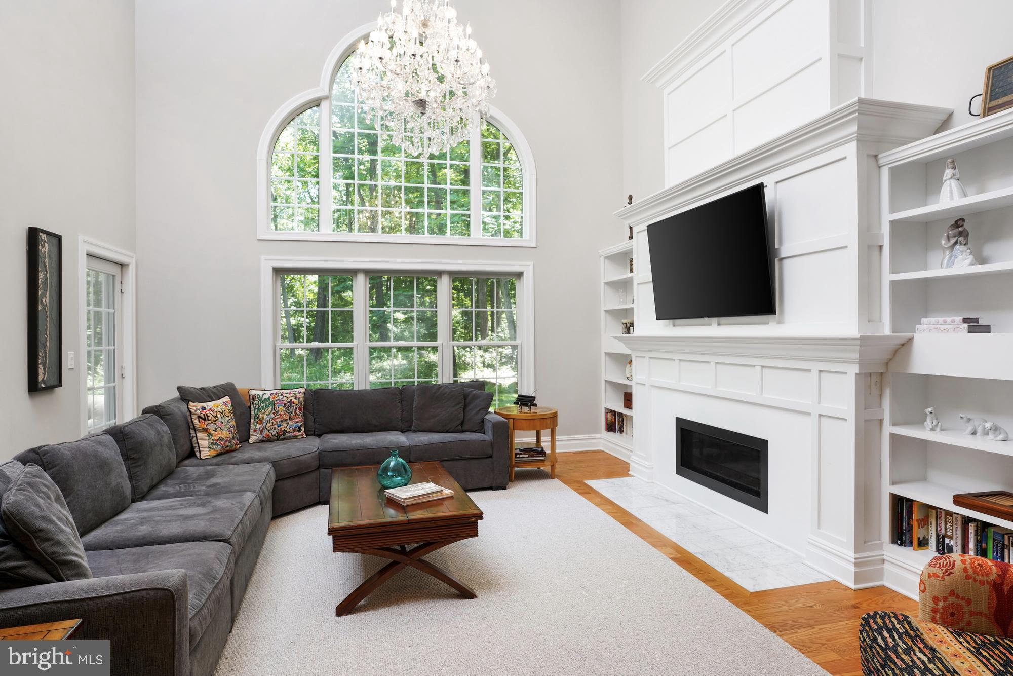 145 Ridgeview Circle Princeton, NJ 08540 - Photo 6 of 41 Family room with custom built-ins.