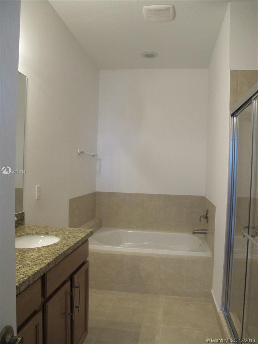 2661 Southwest 118 Road Miramar, FL 33025 - Photo 15 of 21 Gallery Image 15
