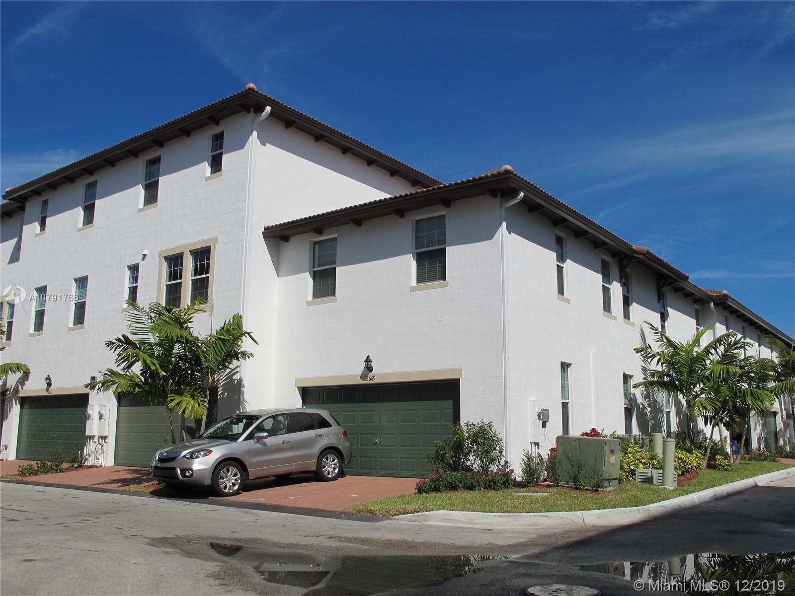 2661 Southwest 118 Road Miramar, FL 33025 - Photo 7 of 21 Gallery Image 7