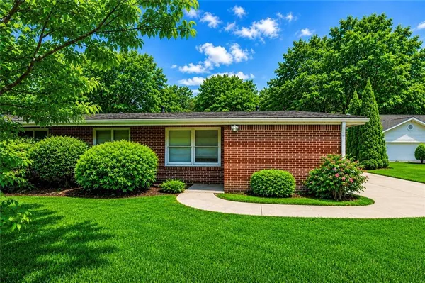$1,300 | 1055 Pine Street Northeast, Conyers, GA 30012