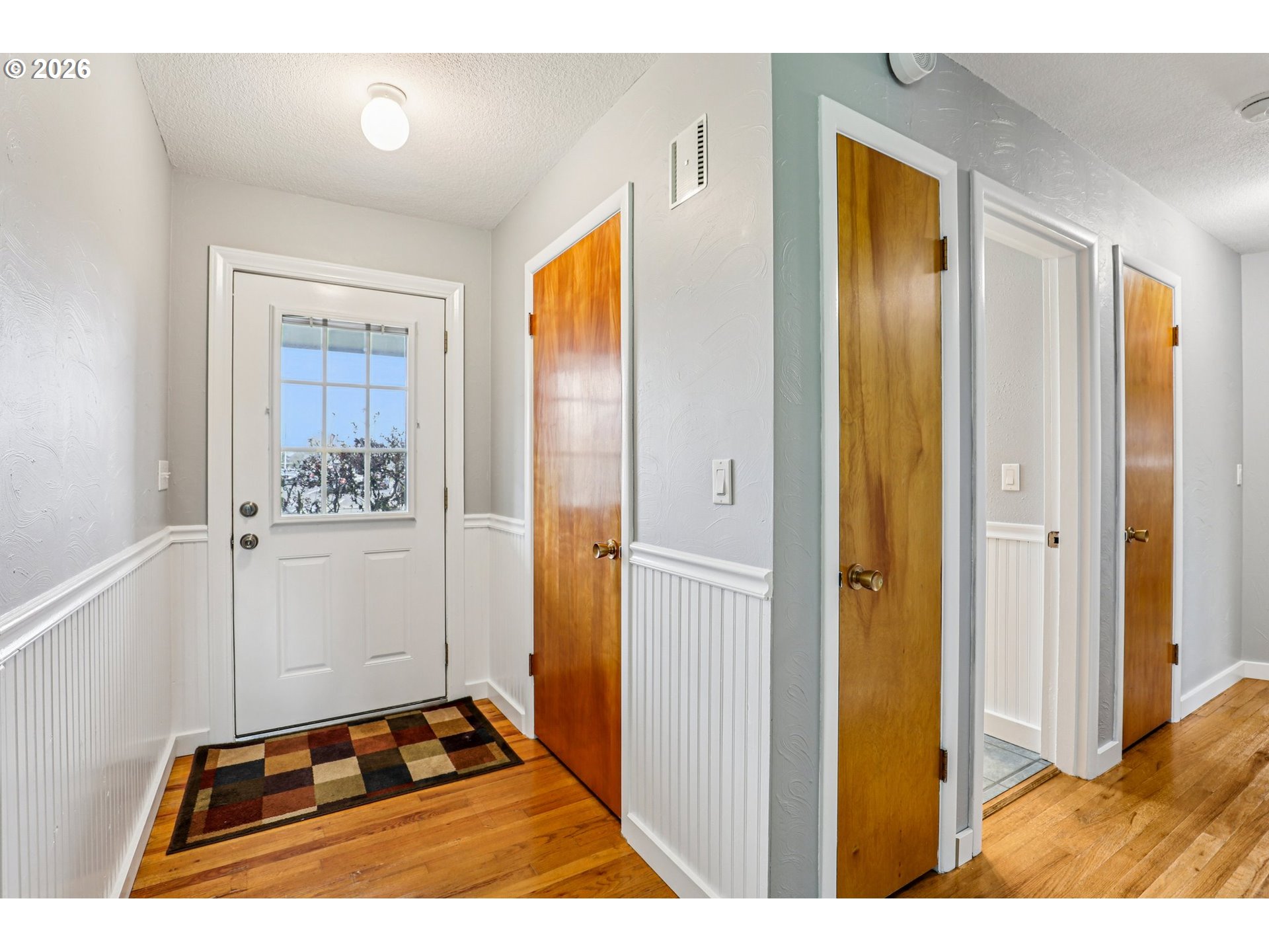 155 Sunset Boulevard St. Helens, OR 97051 - Photo 6 of 44 a bathroom with a sink and a mirror