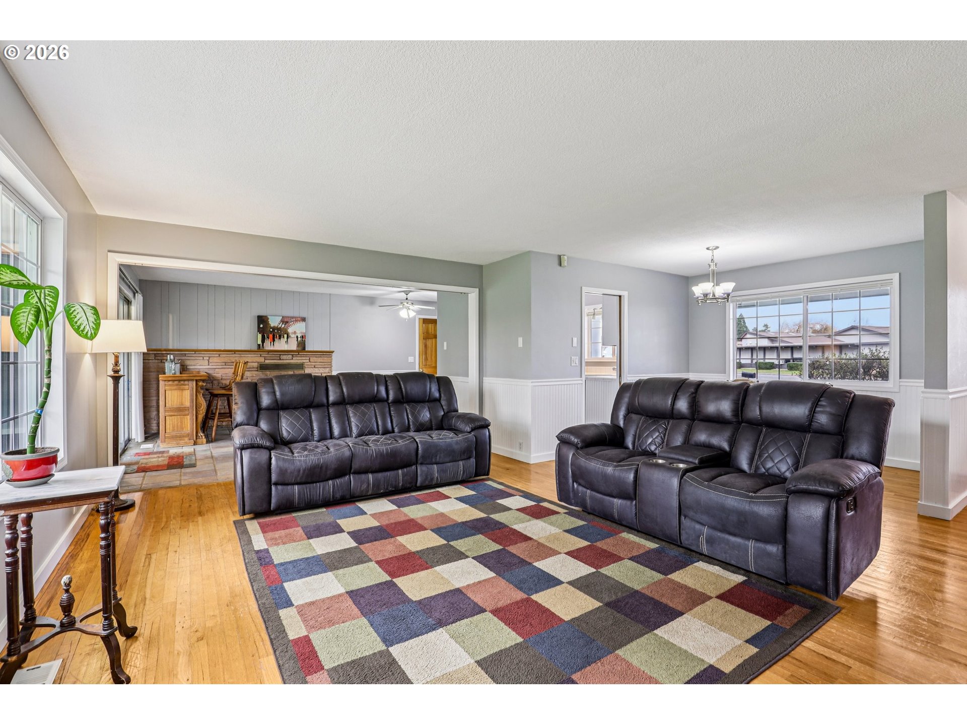 155 Sunset Boulevard St. Helens, OR 97051 - Photo 8 of 44 a living room with furniture and a rug