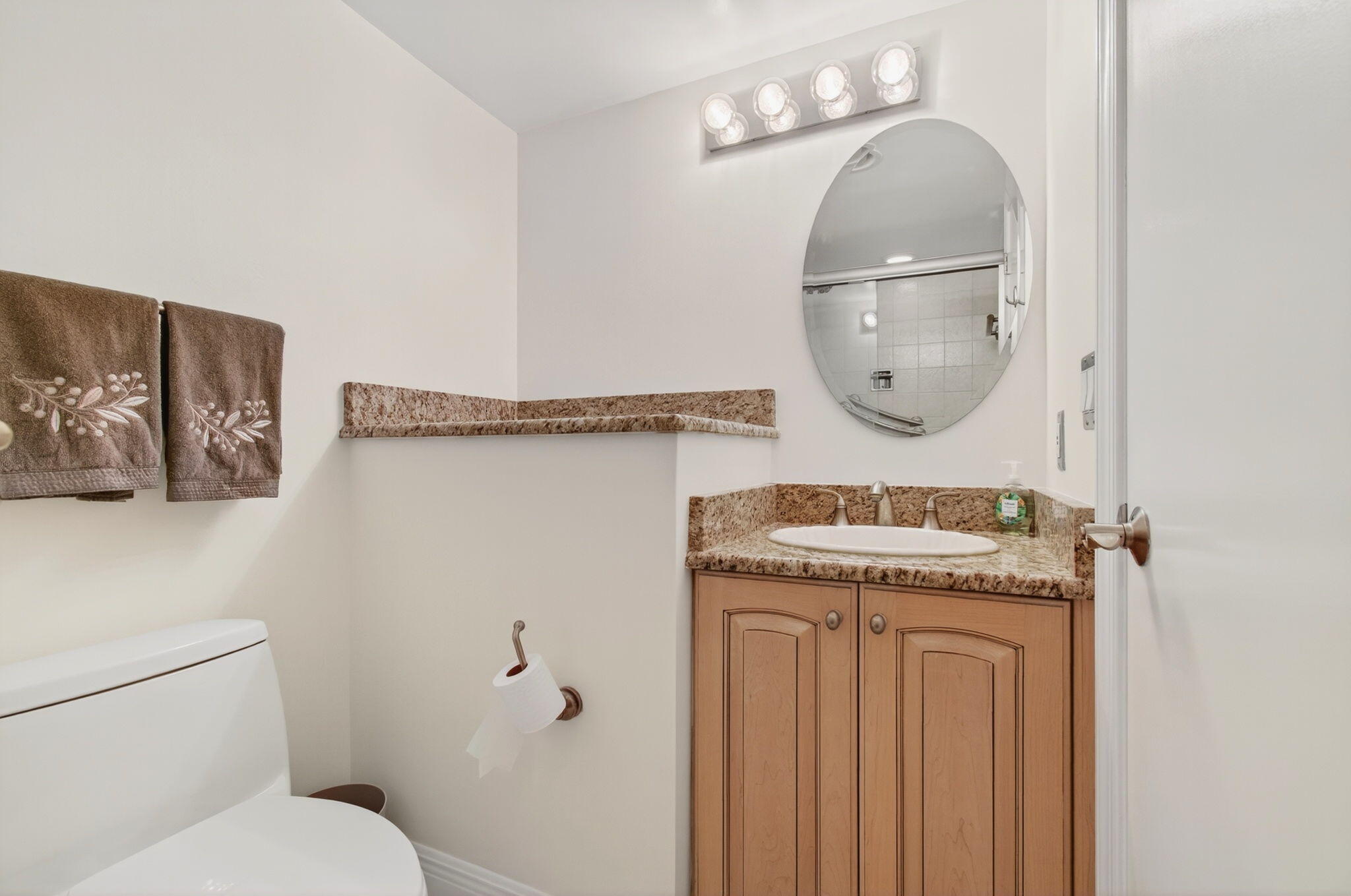 4511 South Ocean Boulevard, Unit 1004 Highland Beach, FL 33487 - Photo 32 of 76 2nd Bathroom