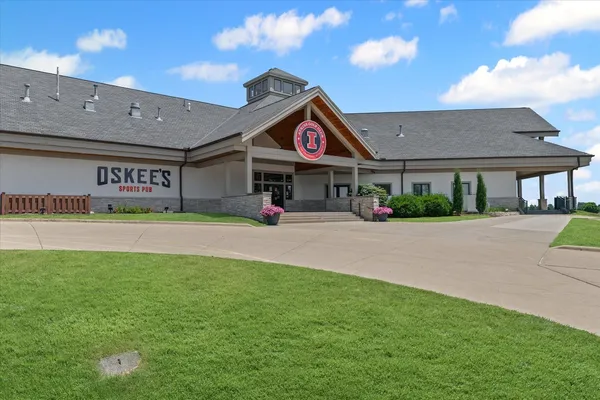 $950,000 | 2505 South Stone Creek Boulevard, Urbana, IL 61802