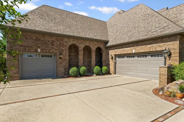 $950,000 | 2505 South Stone Creek Boulevard, Urbana, IL 61802