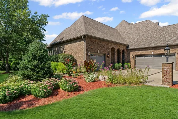 $950,000 | 2505 South Stone Creek Boulevard, Urbana, IL 61802