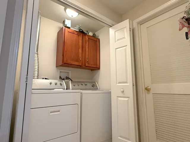 $269,000 | 115 Hillwood Place, Unit 115, Aurora, IL 60506