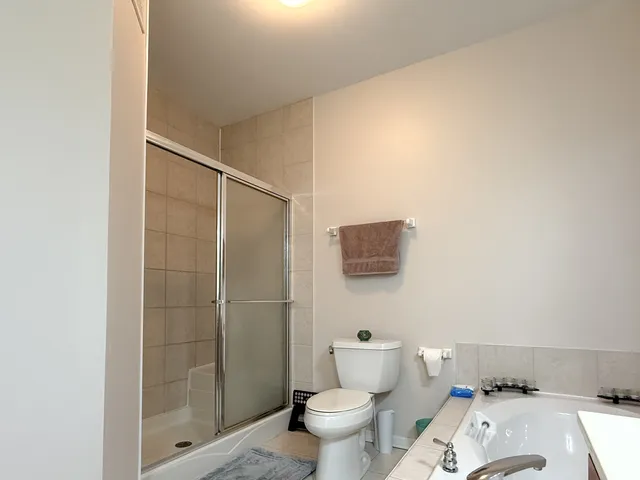 $269,000 | 115 Hillwood Place, Unit 115, Aurora, IL 60506