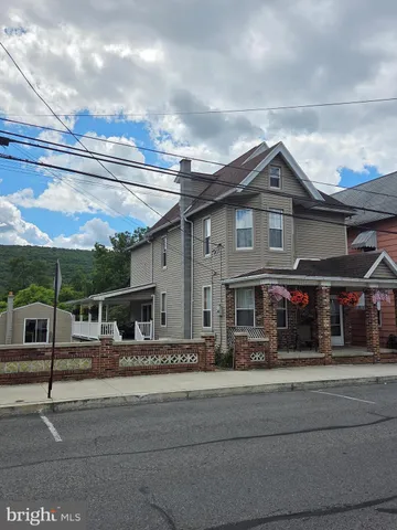 $255,000 | 416 West Market Street, Williamstown, PA 17098