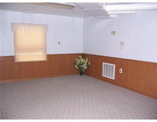 351 Waynesburg Road Washington, PA 15301 - Photo 9 of 18 Den/Family/Great Room.