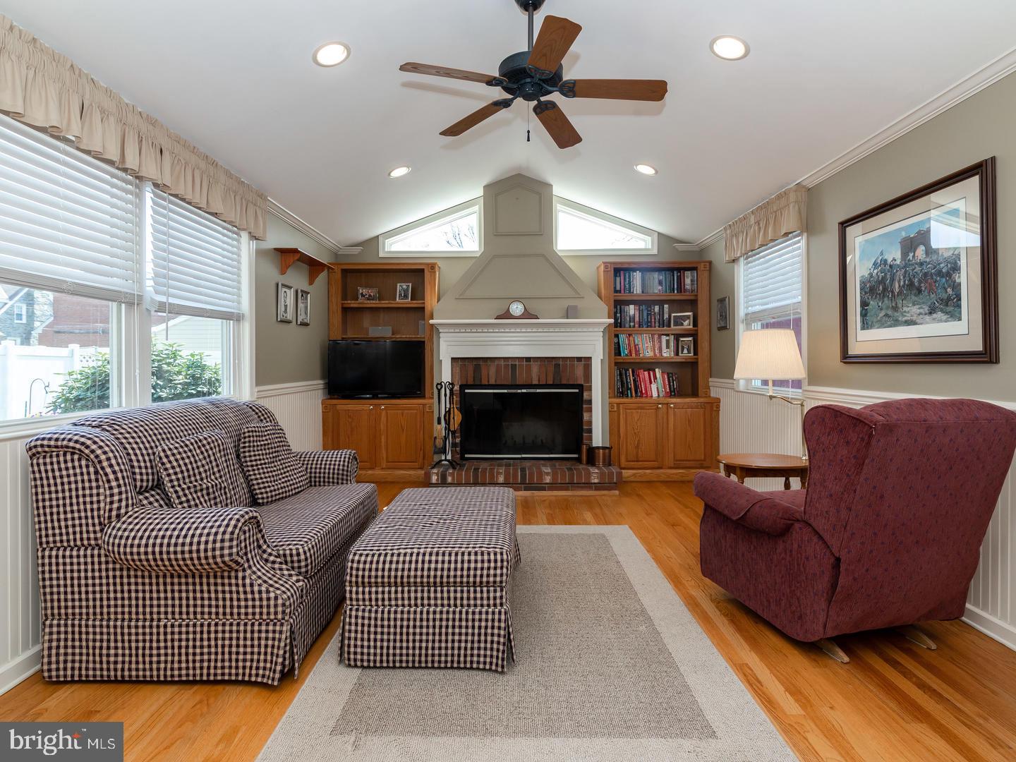 469 Maplewood Road Springfield, PA 19064 - Photo 3 of 20