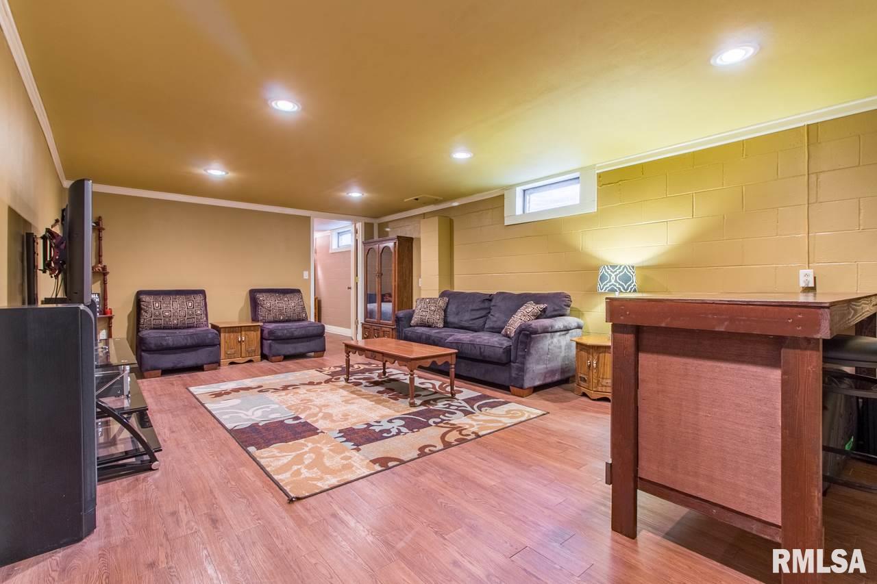 2222 North Lehman Road Peoria, IL 61604 - Photo 18 of 36