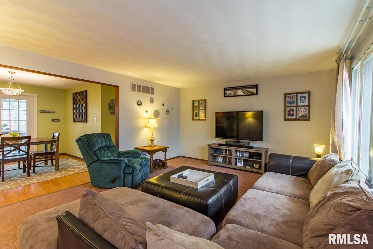 2222 North Lehman Road Peoria, IL 61604 - Photo 10 of 36