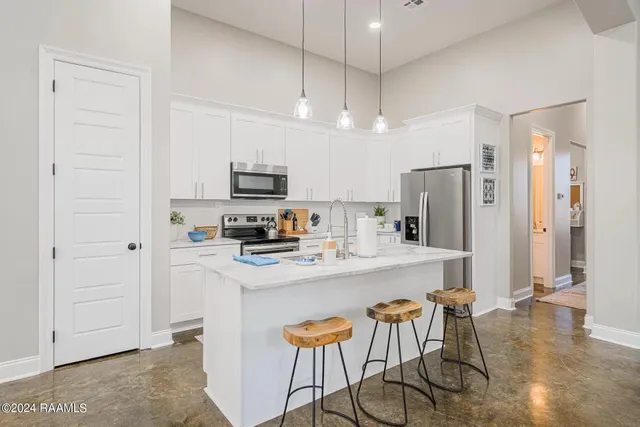 $4,000 | 202 Student Lane, Lafayette, LA 70508