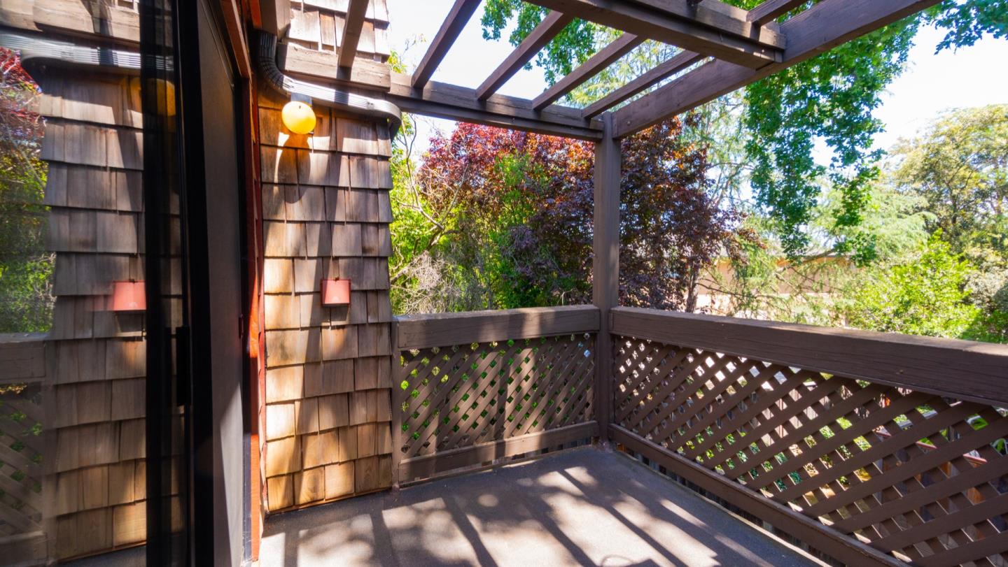 1555 Hecker Pass Road, Unit E202 Gilroy, CA 95020 - Photo 13 of 15 Gallery Image 13