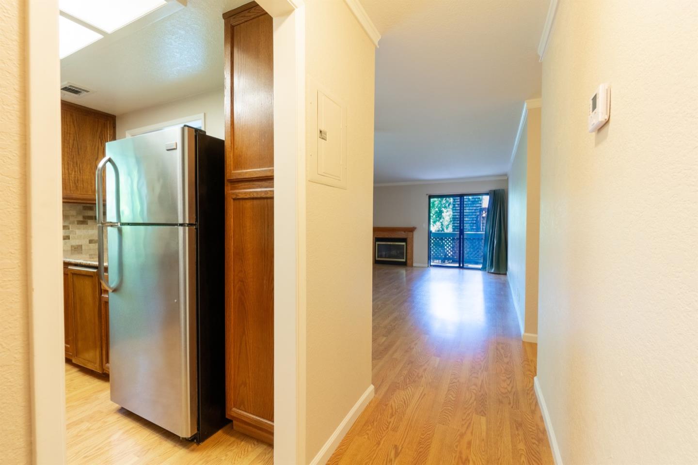 1555 Hecker Pass Road, Unit E202 Gilroy, CA 95020 - Photo 2 of 15 Gallery Image 2